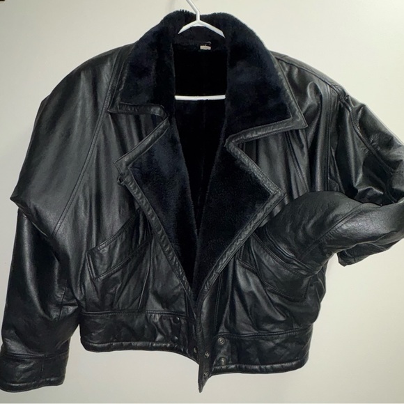 Beautiful Leather Jacket Statement Piece - Picture 1 of 10